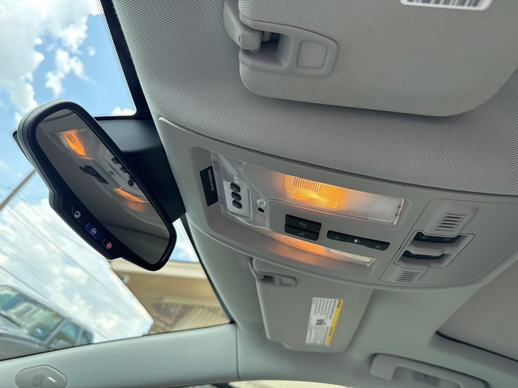 2013 Cadillac SRX Image 21