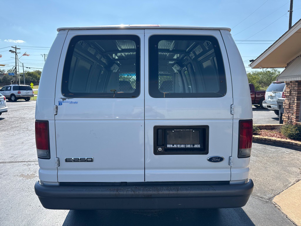 2006 Ford Econoline Image 5
