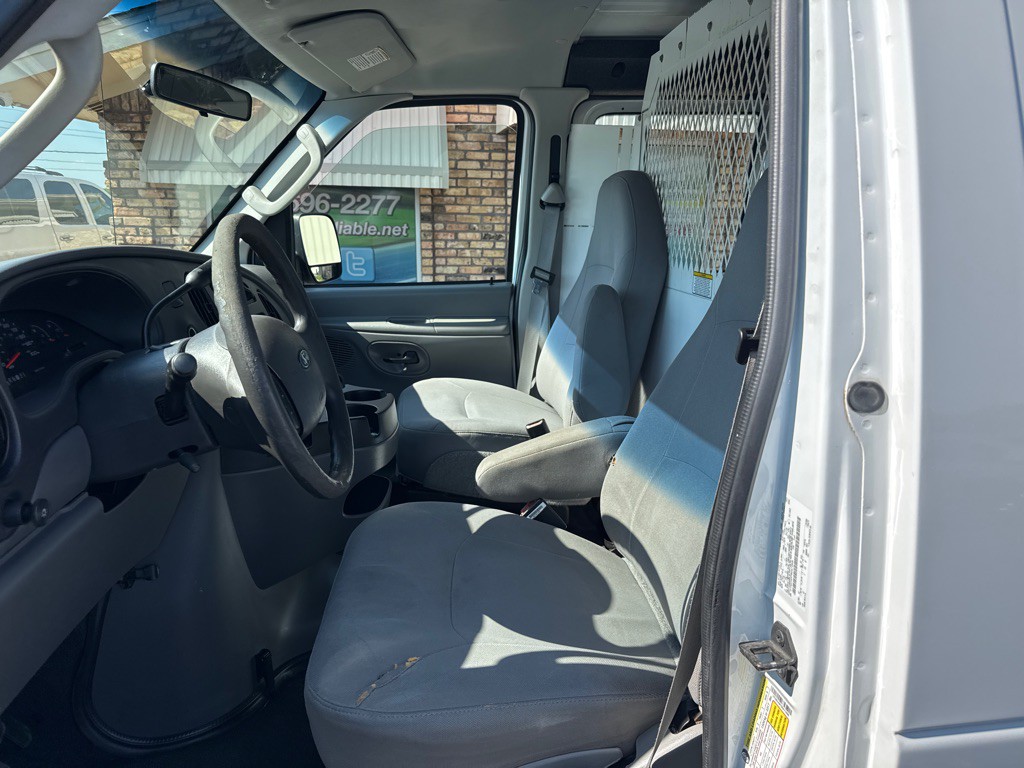 2006 Ford Econoline Image 14