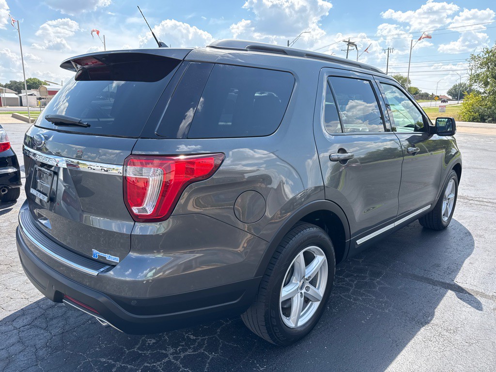 2018 Ford Explorer Image 4