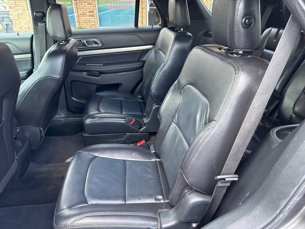 2018 Ford Explorer Image 16