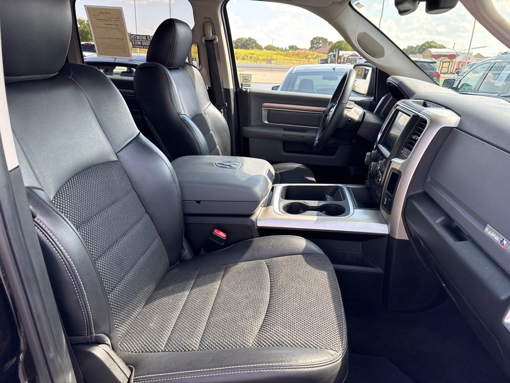 2017 RAM 1500 Image 12
