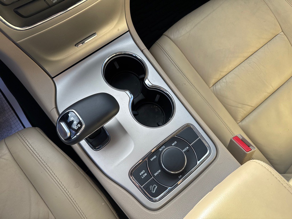 2015 Jeep Grand Cherokee Image 19