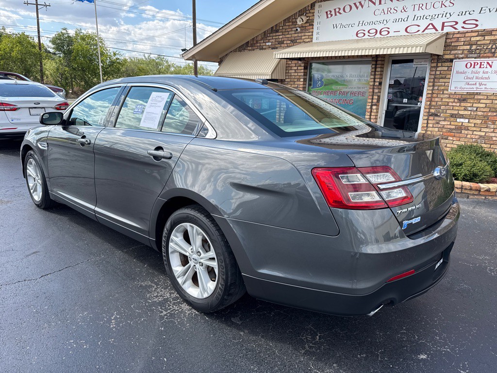 2017 Ford Taurus Image 6