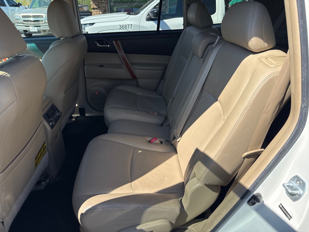 2009 Toyota Highlander Image 14