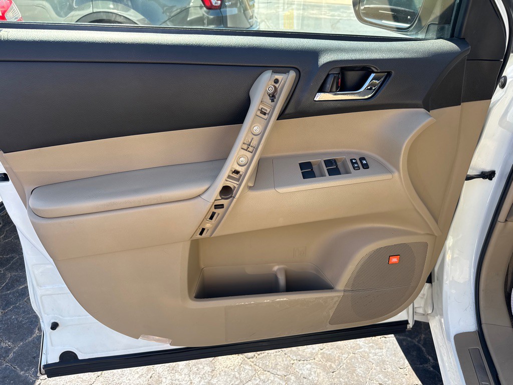 2009 Toyota Highlander Image 17