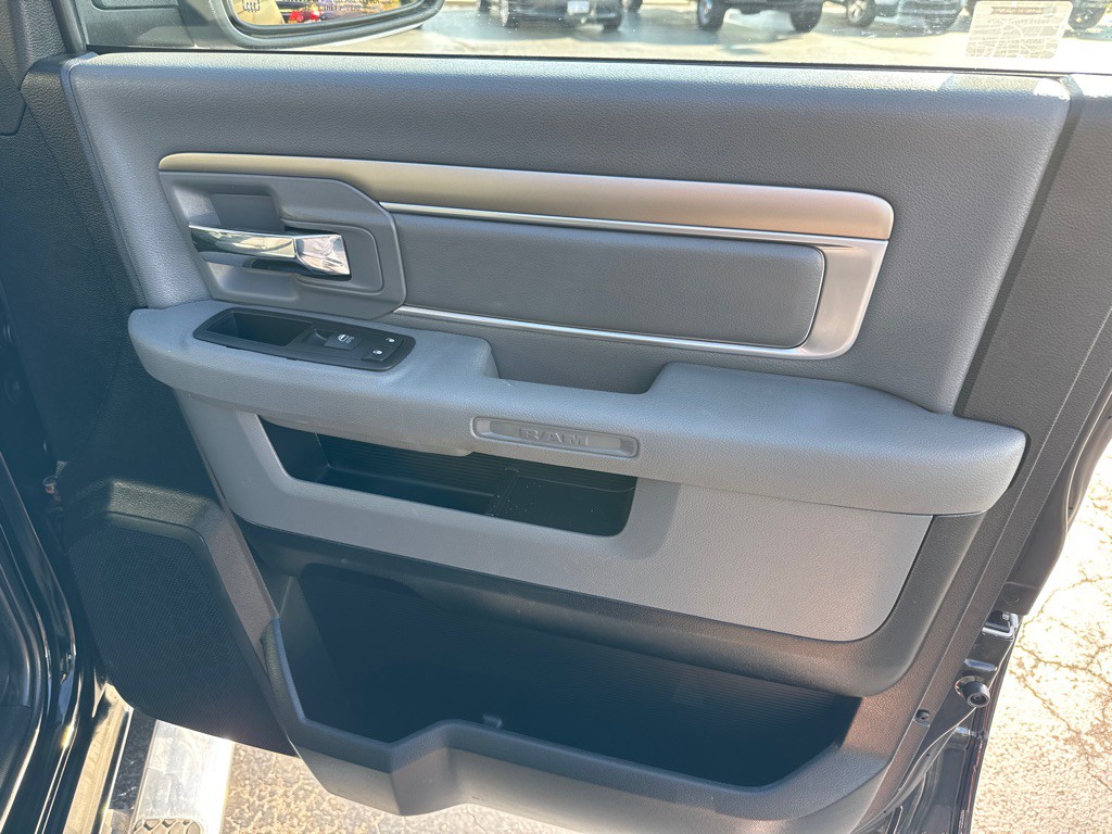 2014 RAM 1500 Image 12