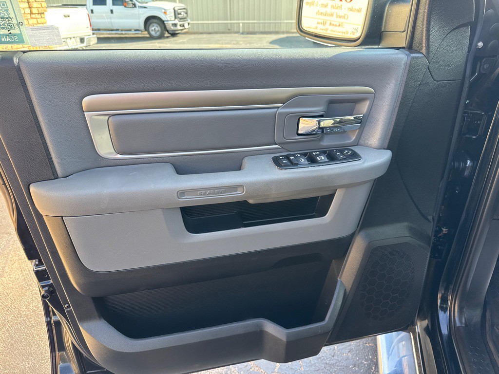 2014 RAM 1500 Image 17