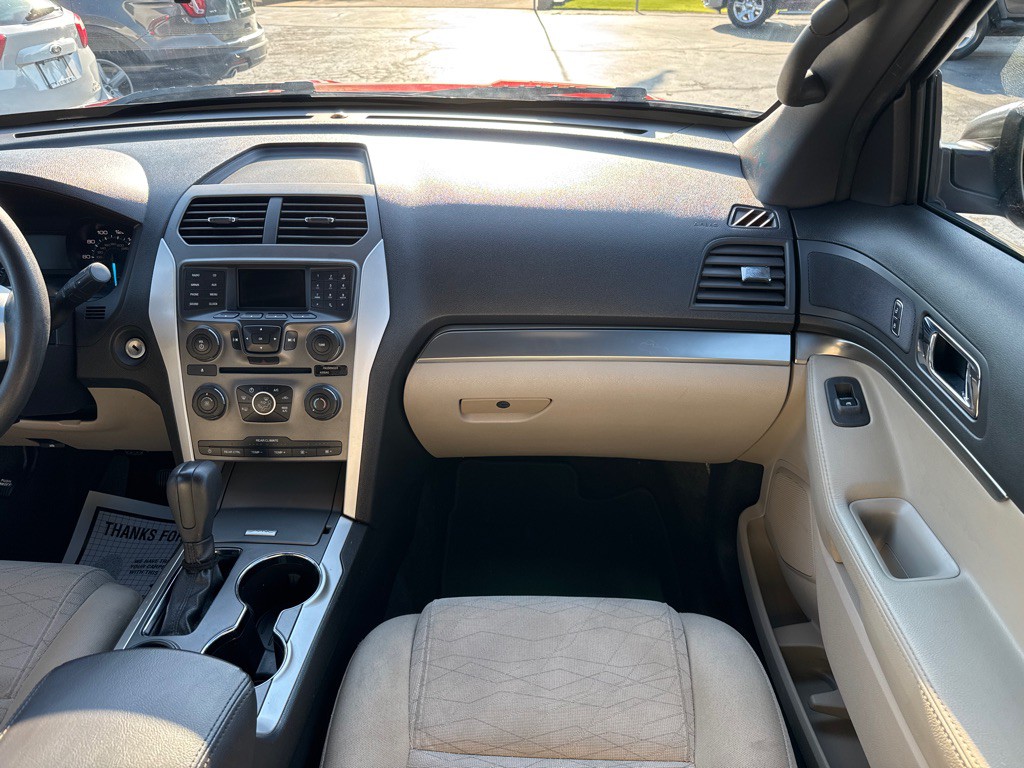 2015 Ford Explorer Image 13
