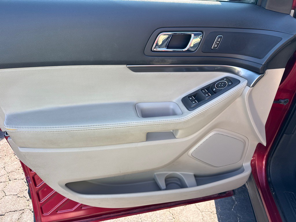 2015 Ford Explorer Image 19