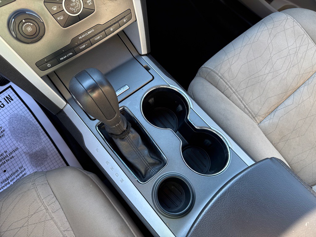 2015 Ford Explorer Image 21