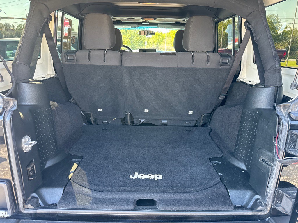 2016 Jeep Wrangler Unlimited Image 9