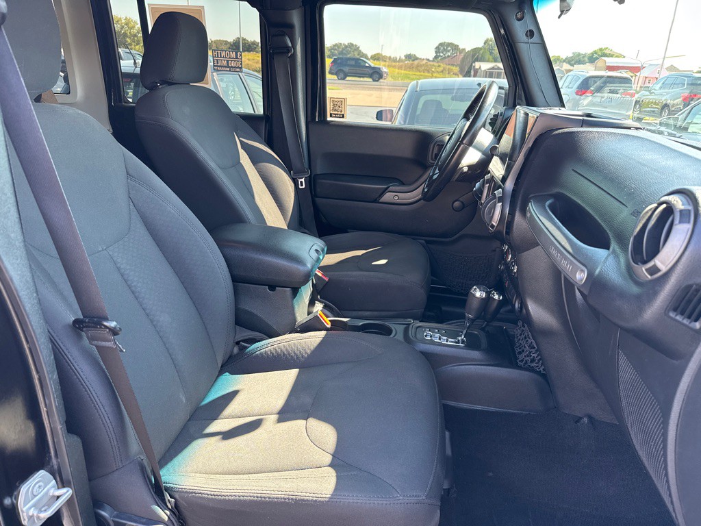 2016 Jeep Wrangler Unlimited Image 12