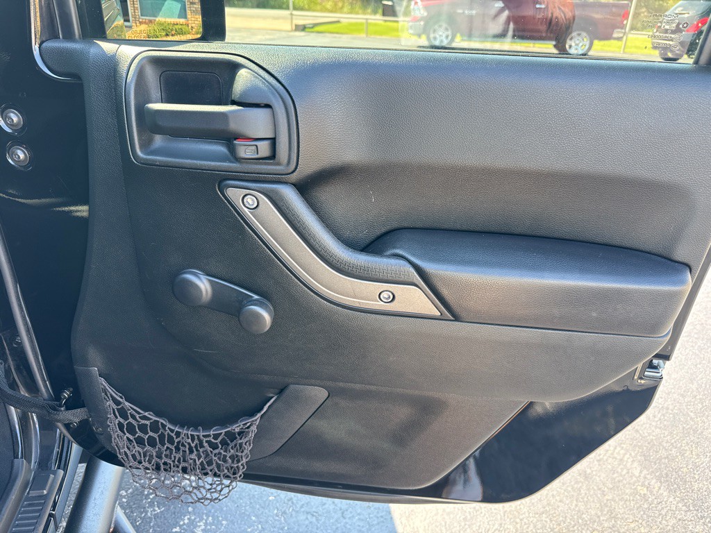 2016 Jeep Wrangler Unlimited Image 13