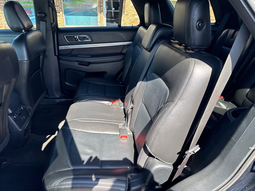 2018 Ford Explorer Image 16