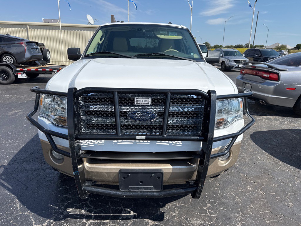 2012 Ford Expedition Image 2