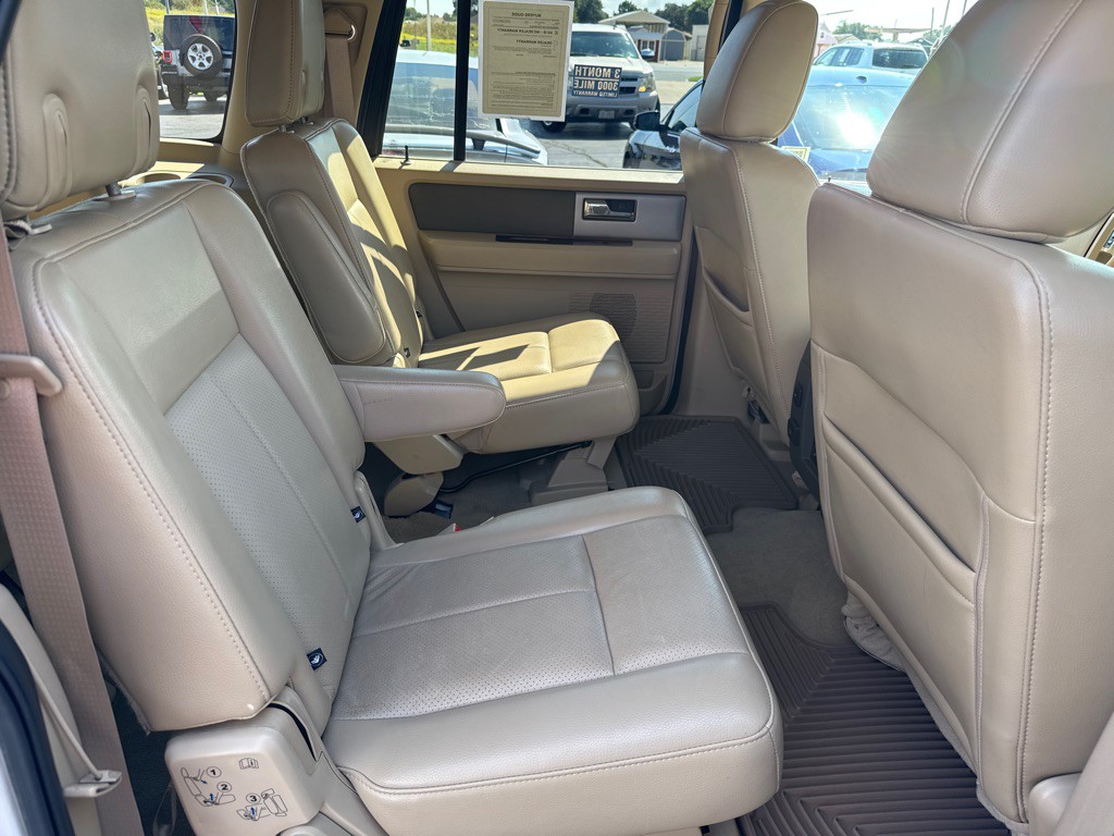 2012 Ford Expedition Image 12