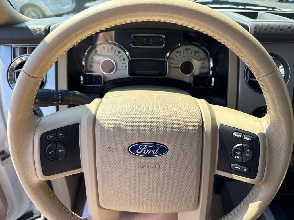 2012 Ford Expedition Image 22