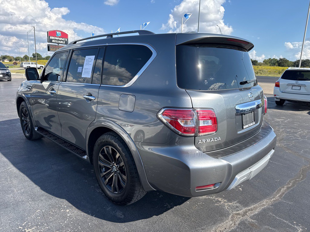 2017 Nissan Armada Image 5
