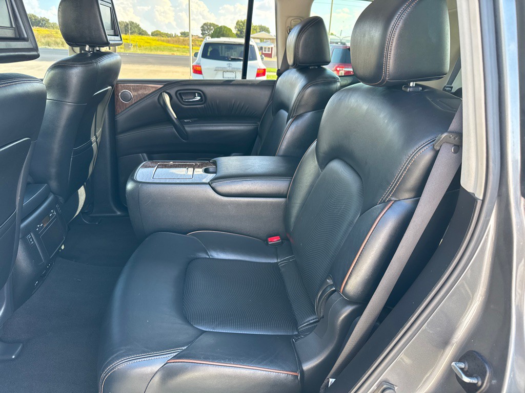 2017 Nissan Armada Image 16