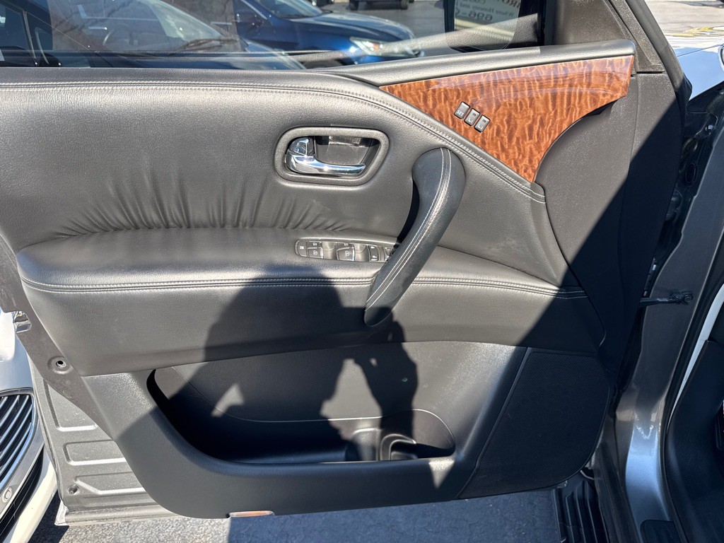 2017 Nissan Armada Image 19
