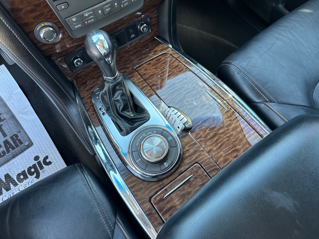 2017 Nissan Armada Image 21