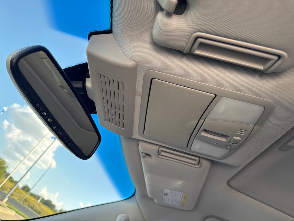 2017 Nissan Armada Image 23