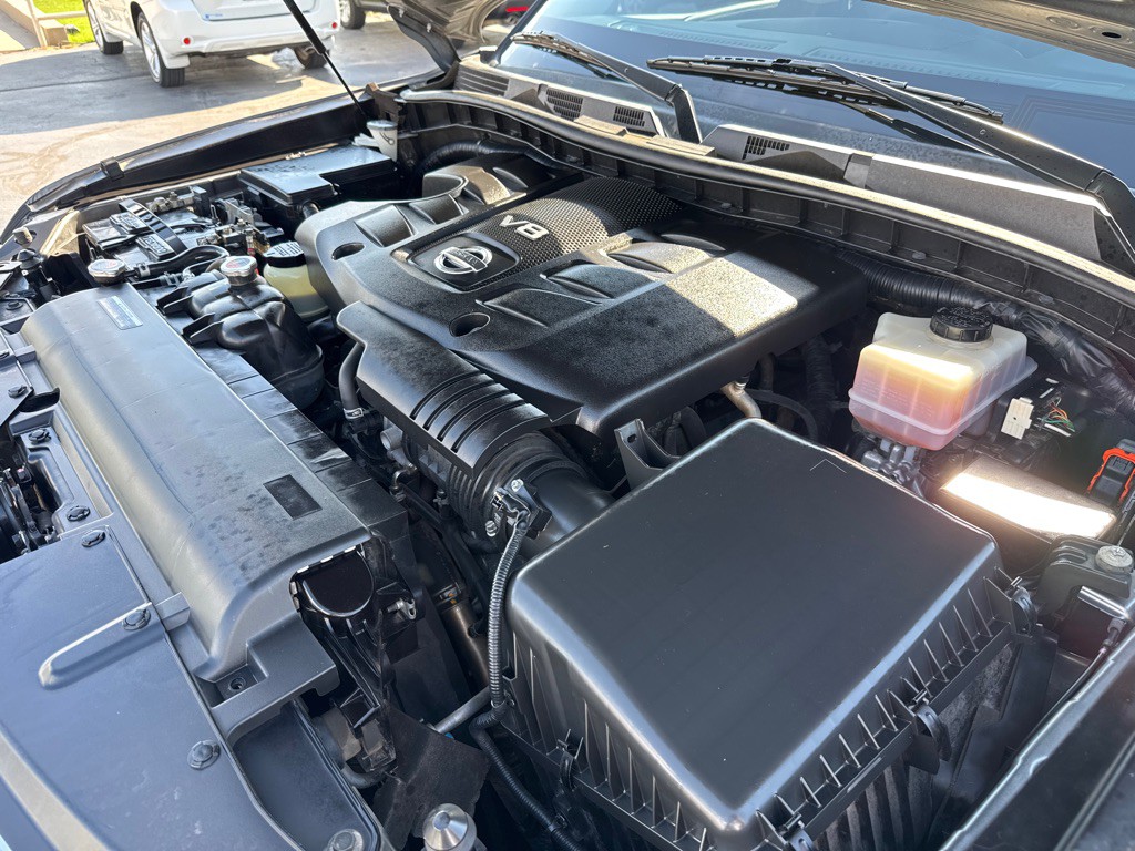 2017 Nissan Armada Image 25