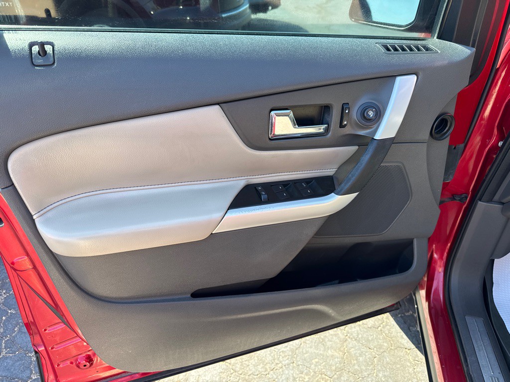2012 Ford Edge Image 17