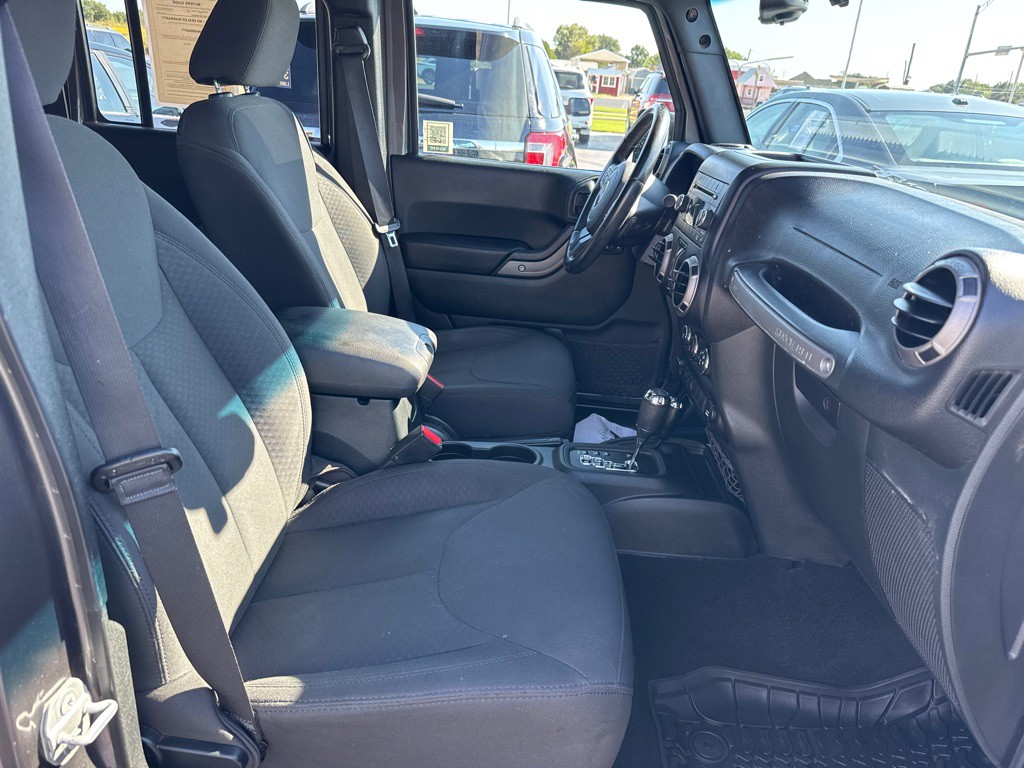 2017 Jeep Wrangler Unlimited Image 12