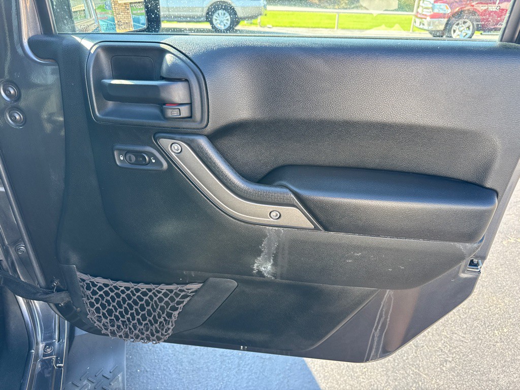 2017 Jeep Wrangler Unlimited Image 13