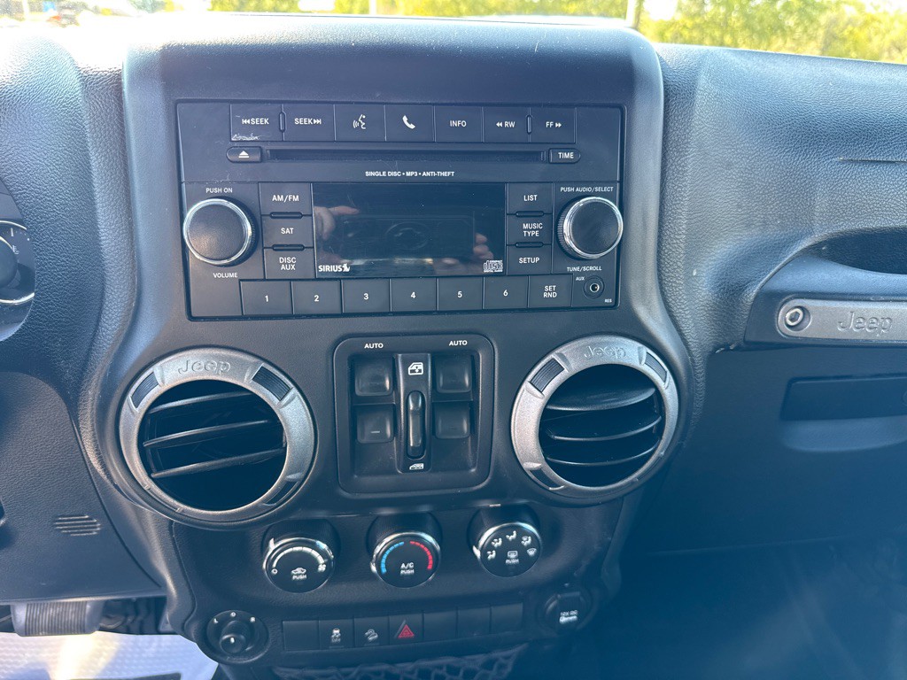 2017 Jeep Wrangler Unlimited Image 18