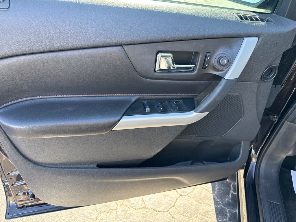 2014 Ford Edge Image 17