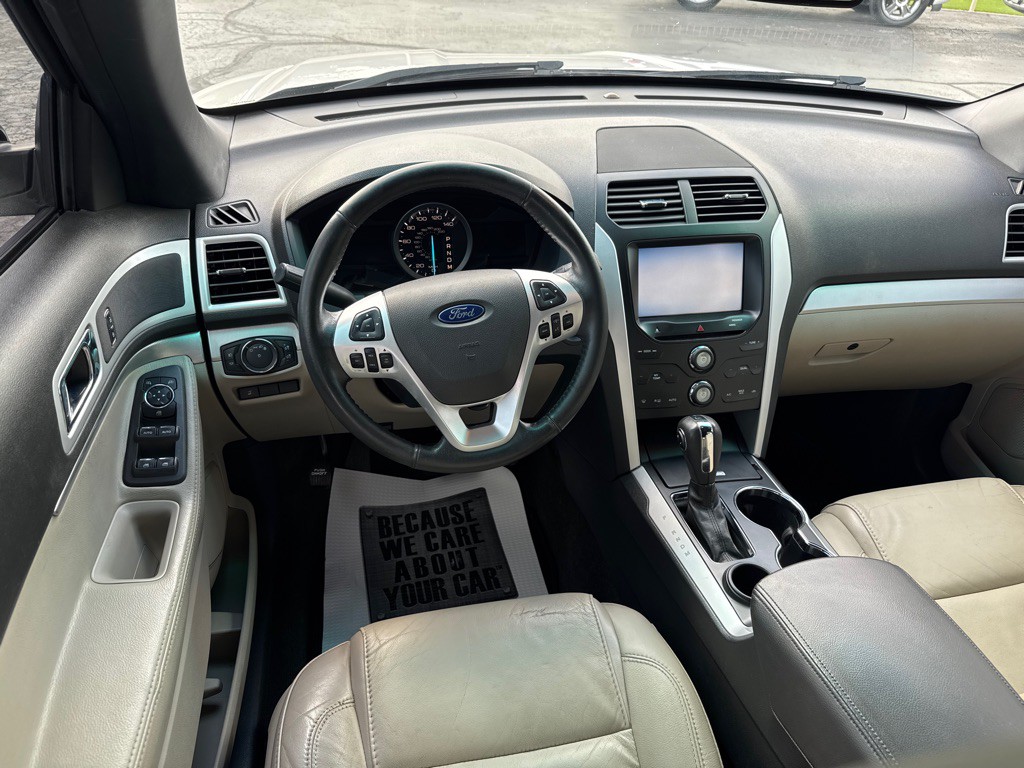 2015 Ford Explorer Image 17