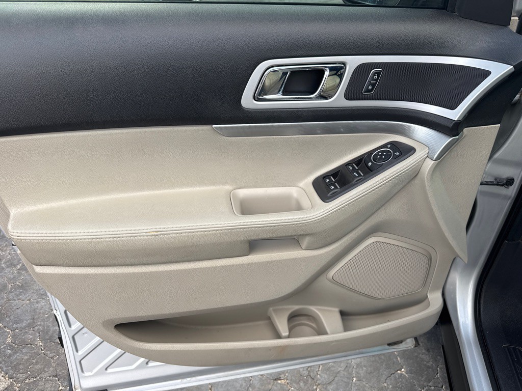 2015 Ford Explorer Image 19