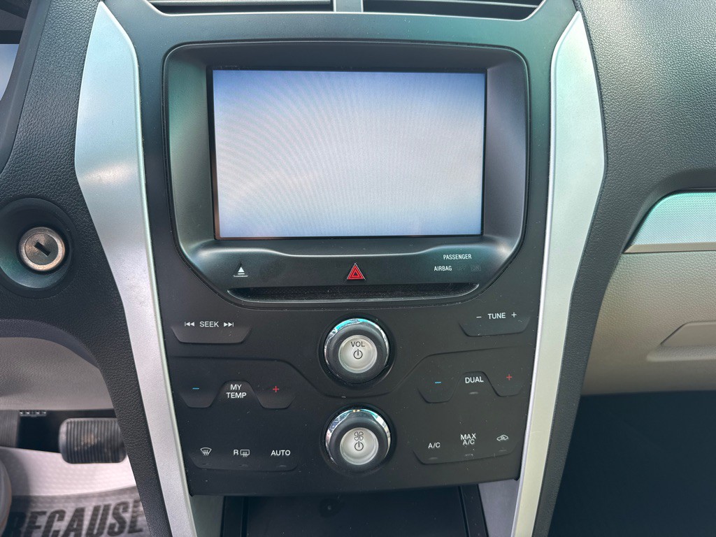 2015 Ford Explorer Image 20