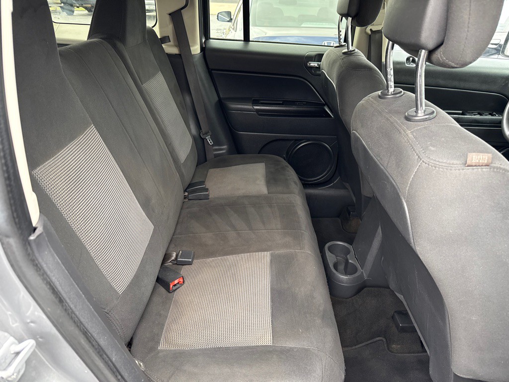 2016 Jeep Patriot Image 10