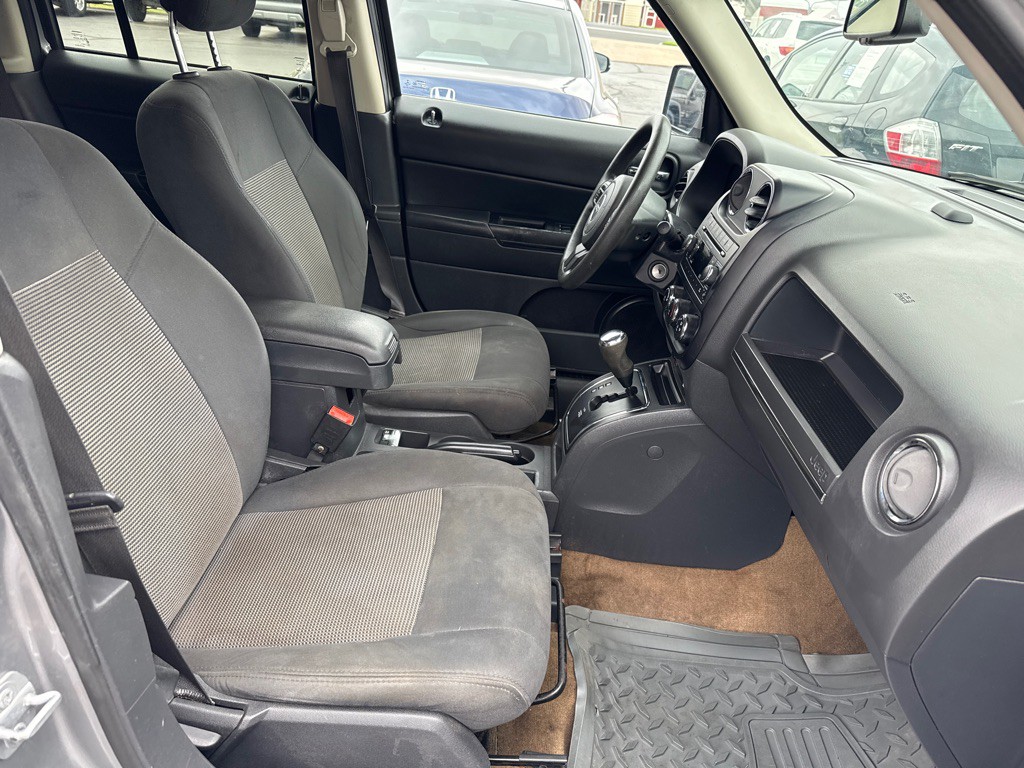 2016 Jeep Patriot Image 12