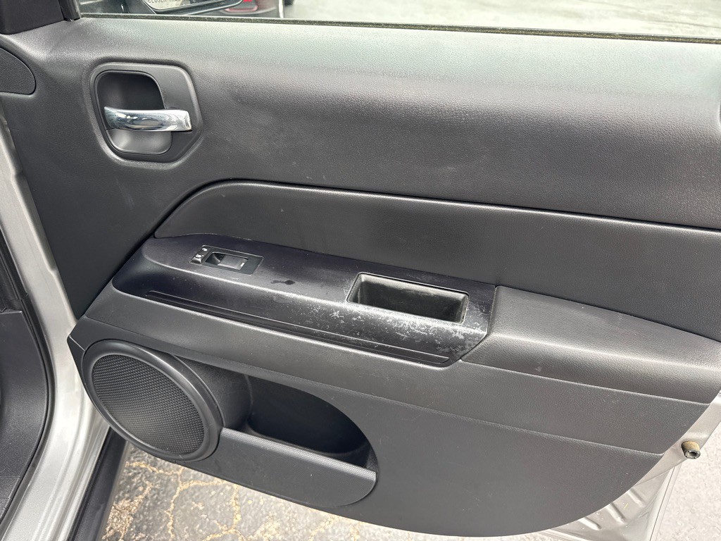 2016 Jeep Patriot Image 13