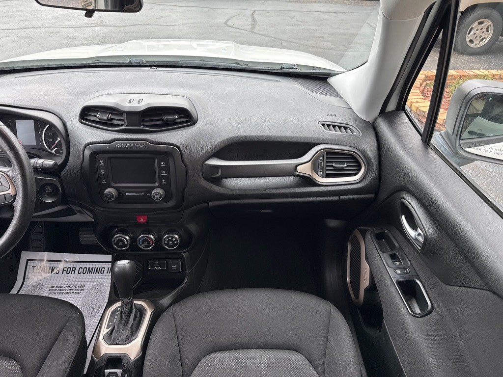 2017 Jeep Renegade Image 11