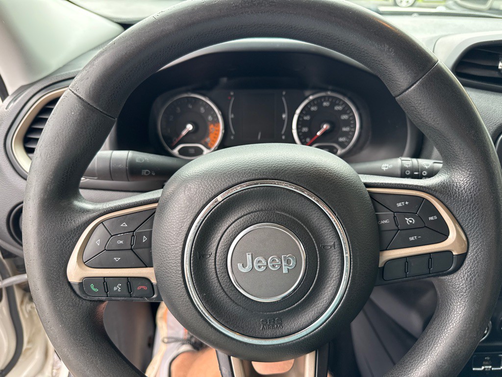 2017 Jeep Renegade Image 20