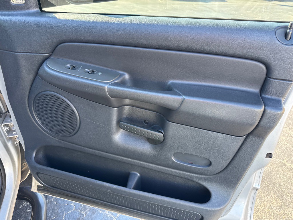 2003 Dodge Ram 2500 Image 12