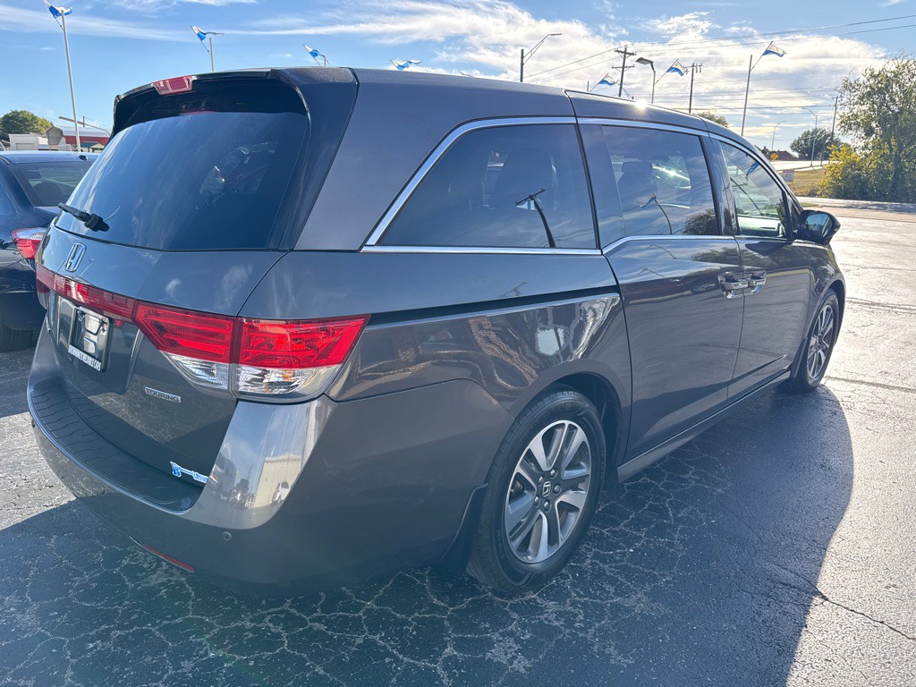 2016 Honda Odyssey Image 4
