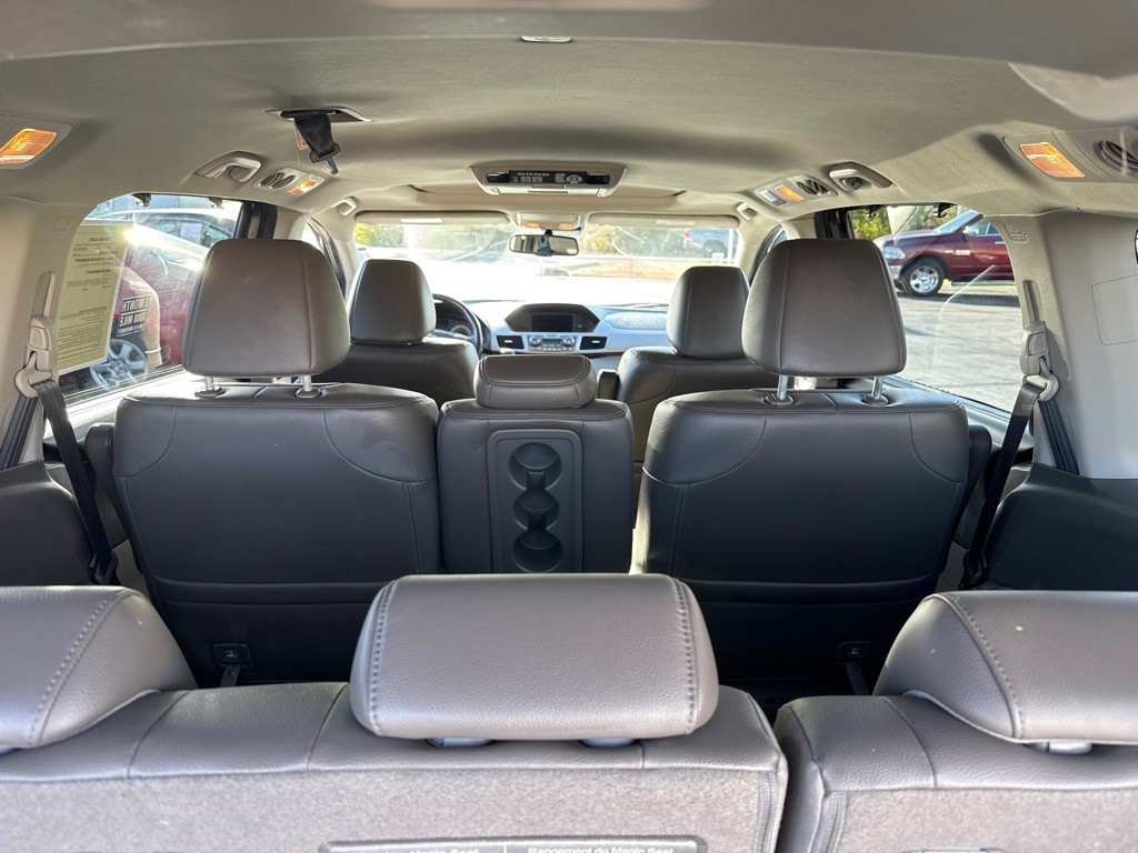 2016 Honda Odyssey Image 10
