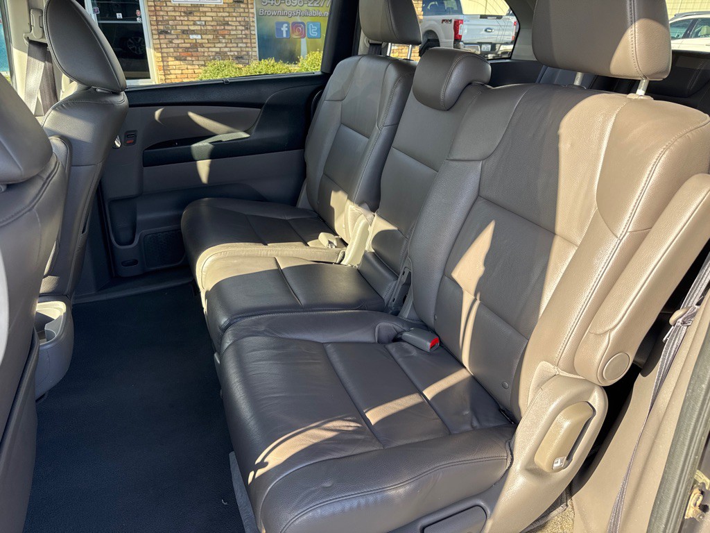 2016 Honda Odyssey Image 16