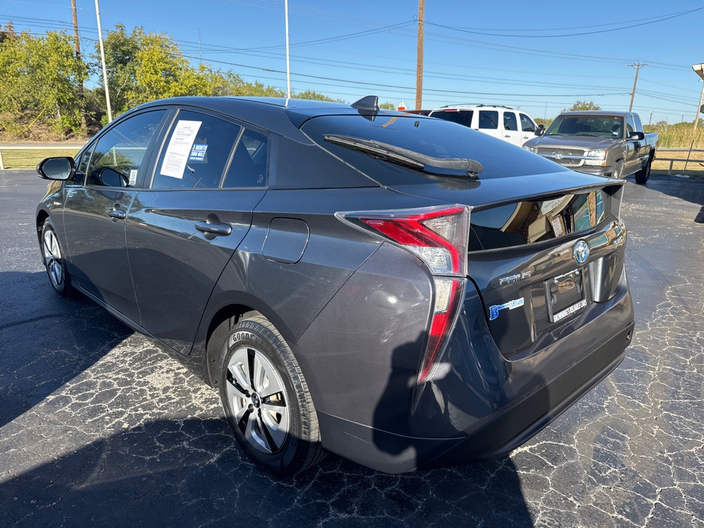 2016 Toyota Prius Image 6