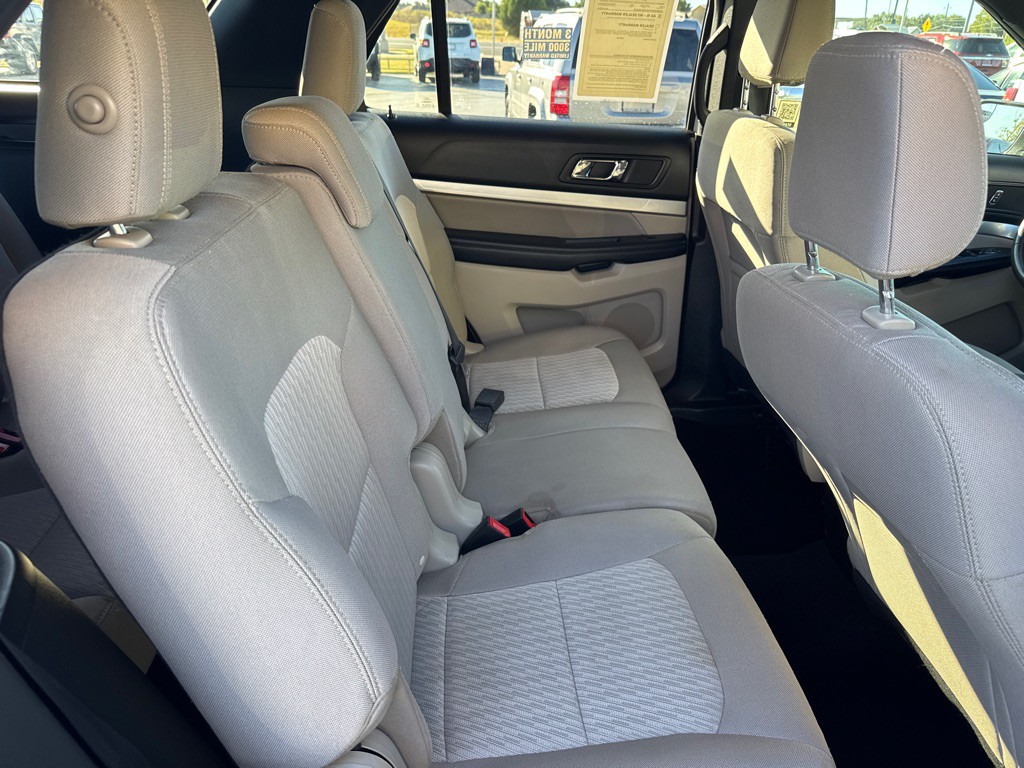 2018 Ford Explorer Image 12