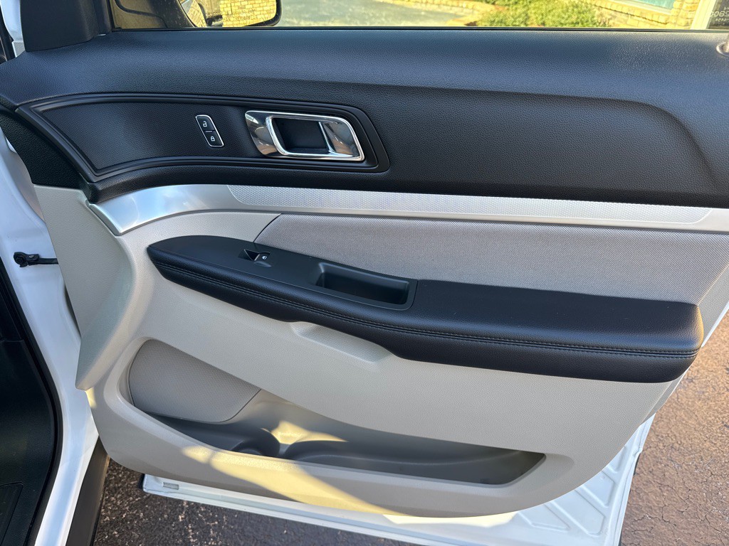 2018 Ford Explorer Image 15