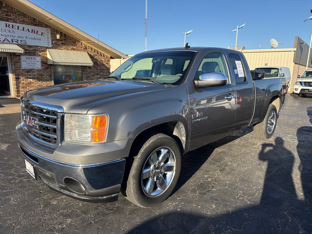 2013 GMC Sierra Image 1