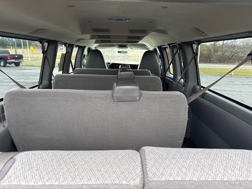 2012 Chevrolet Express Image 10